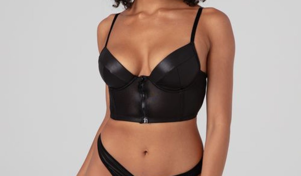 découvrez les dernières tendances de lingerie sexy pour sublimer votre silhouette avec élégance et charme.