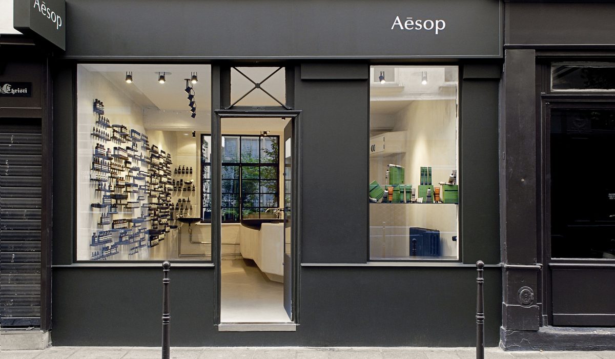 découvrez la nouvelle boutique topologie située rue du temple, spécialiste en aménagement et solutions innovantes pour vos espaces.